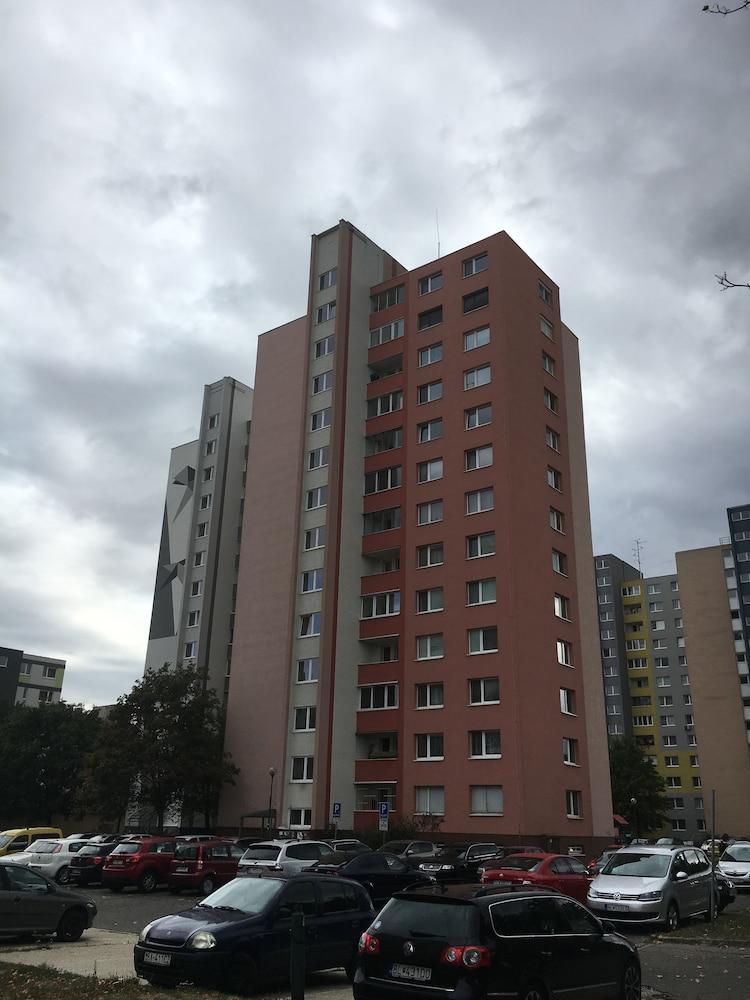 Circle Apartments Ipelska Bratislava Extérieur photo